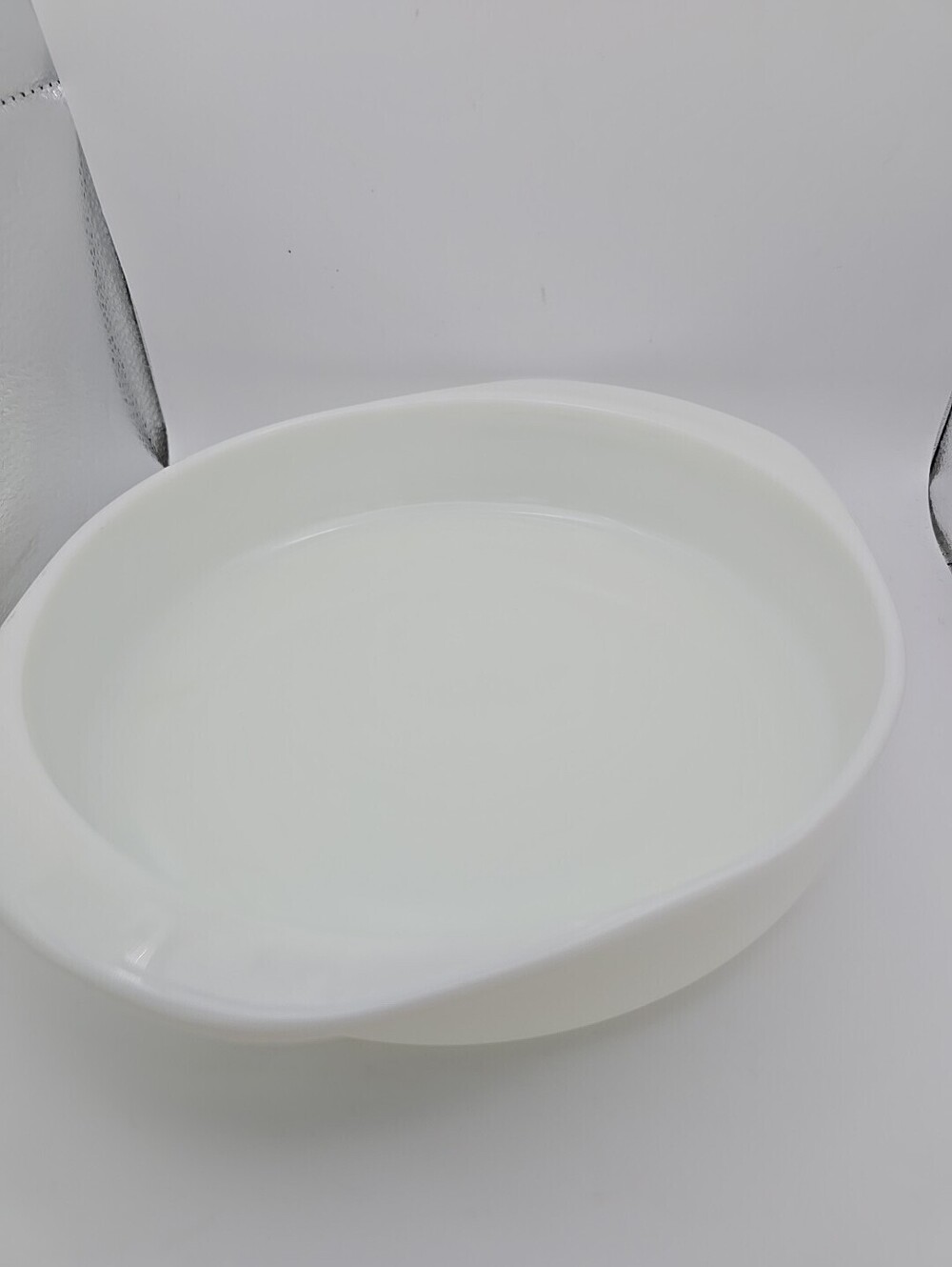 Vintage Pyrex 8” Round Cake Pan Dish #221 Solid White Milk Glass & Handles USA